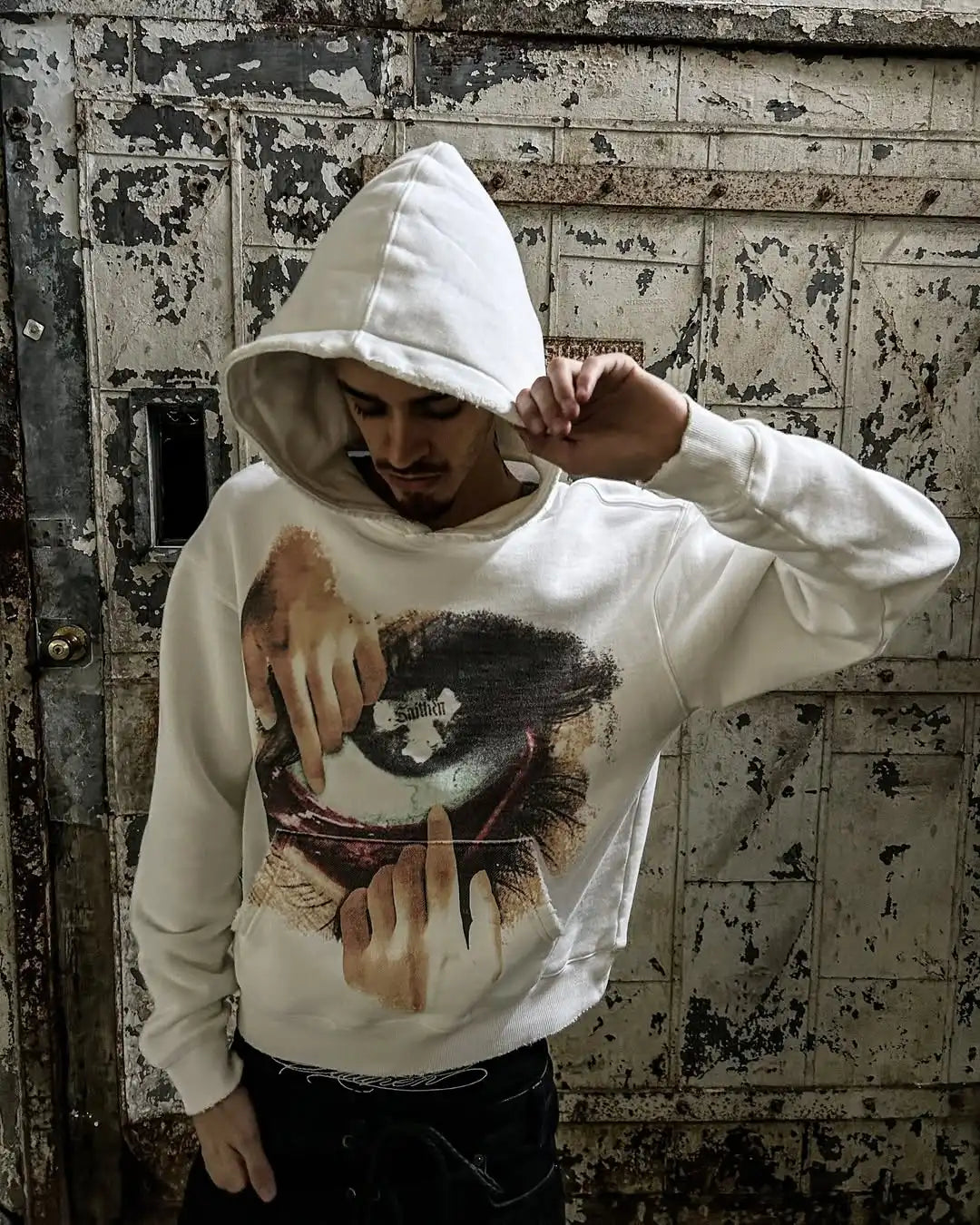 MadeForStyle Y2K Big Eyes Hoodie – Retro Streetwear Oversized Sweatshirt for Men & Women