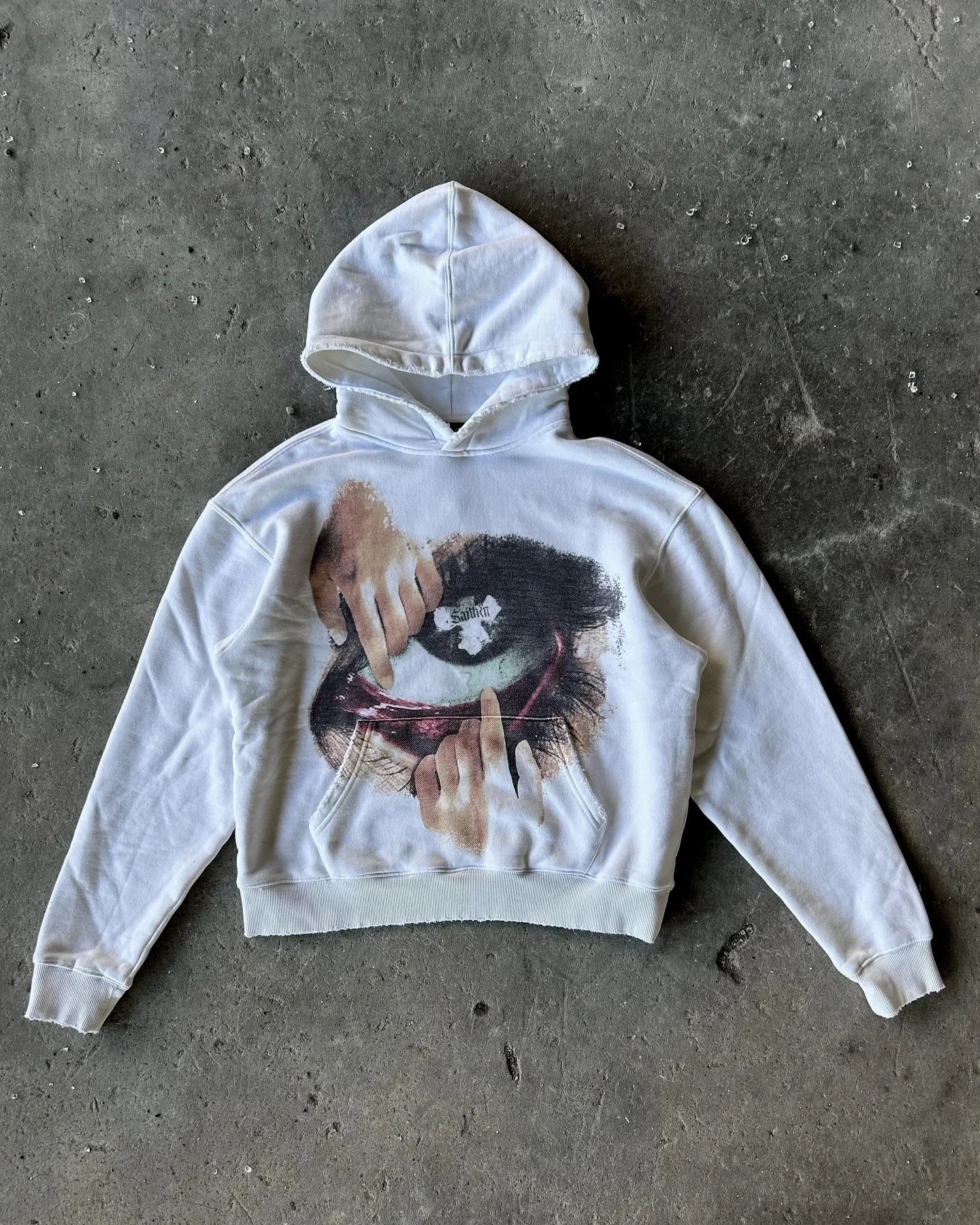 MadeForStyle Y2K Big Eyes Hoodie – Retro Streetwear Oversized Sweatshirt for Men & Women